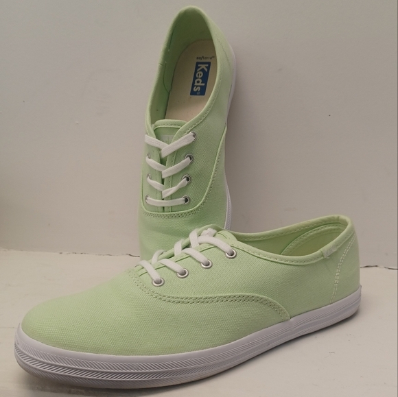 Keds - Women's Size US 7 Patina Li.e Green Low Cut Sneaker Shoe - Picture 1 of 12